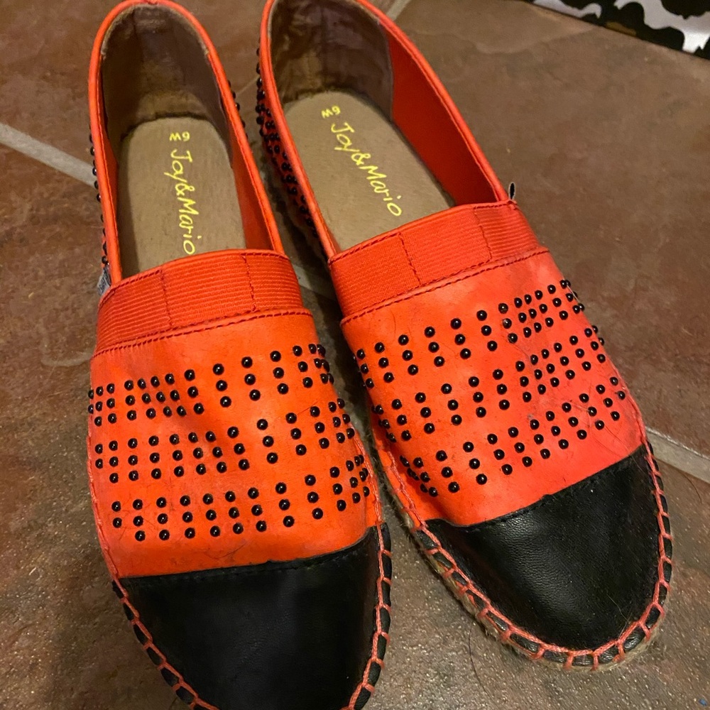 Joy and Mario Slip on